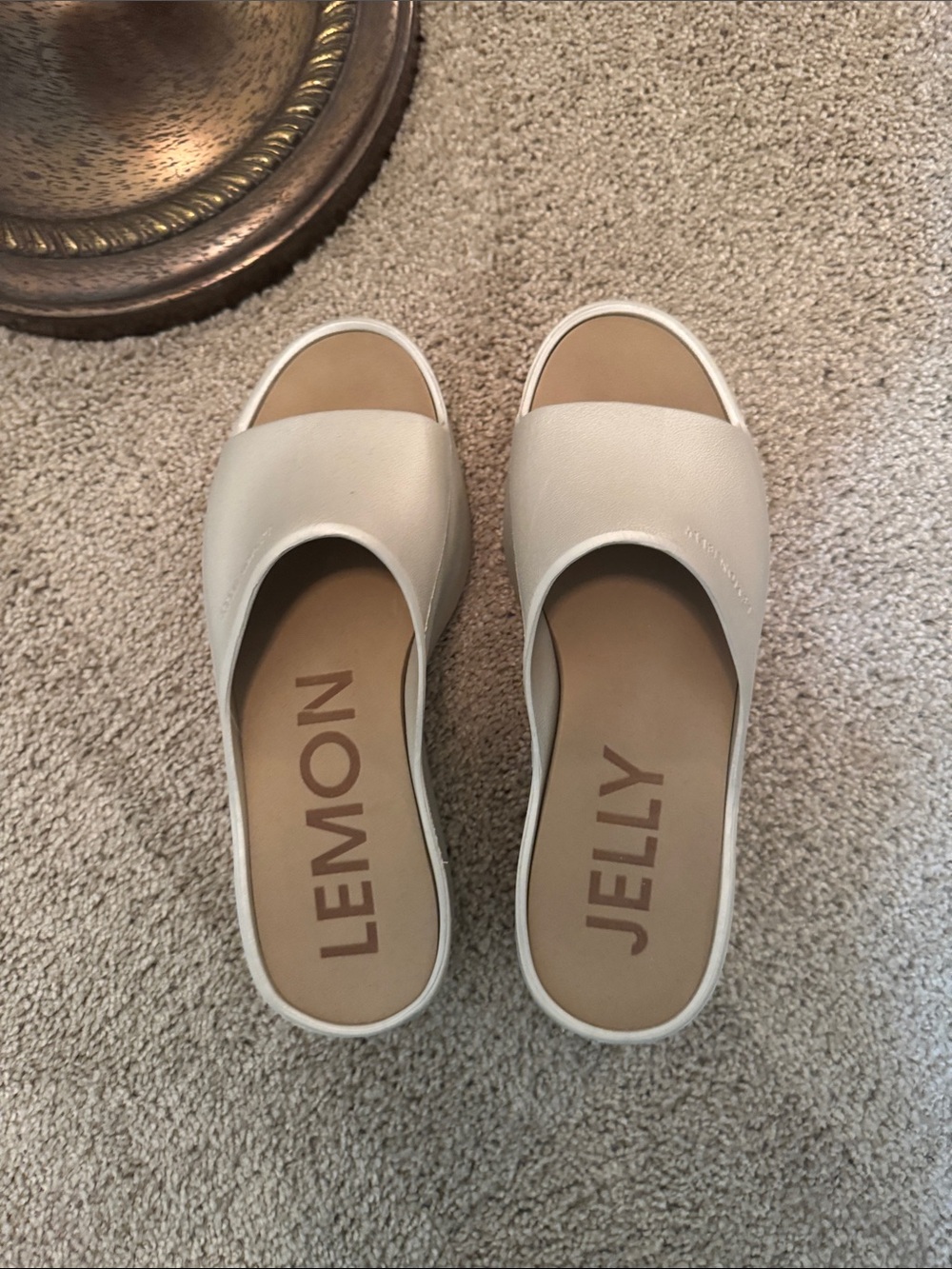 Women's Slide Sandals in Cream